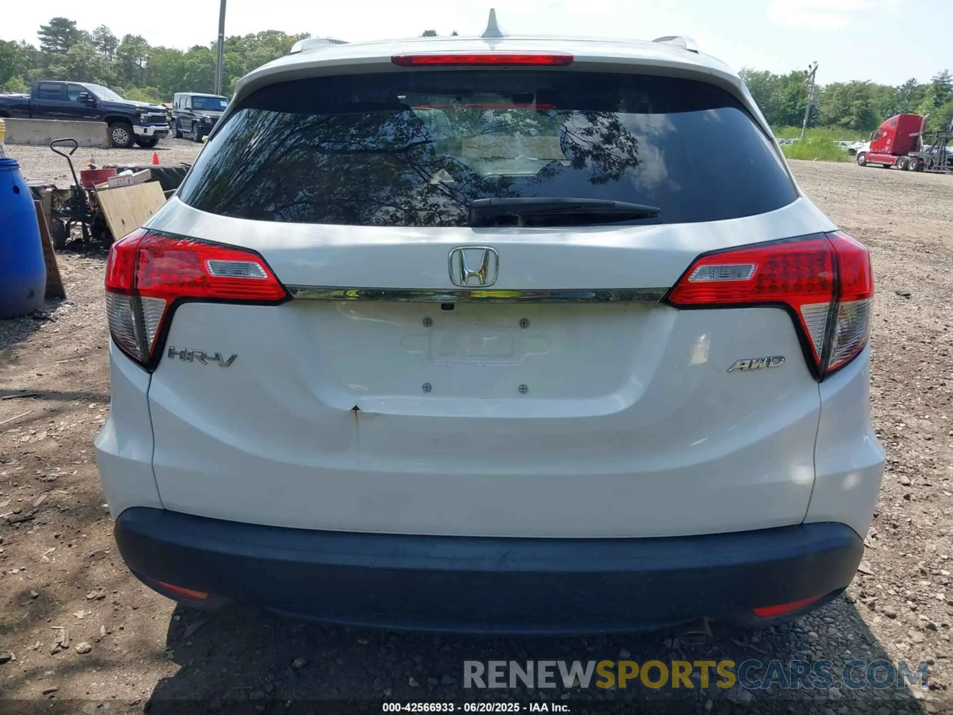 16 Photograph of a damaged car 3CZRU6H59NM730339 HONDA HR-V 2022