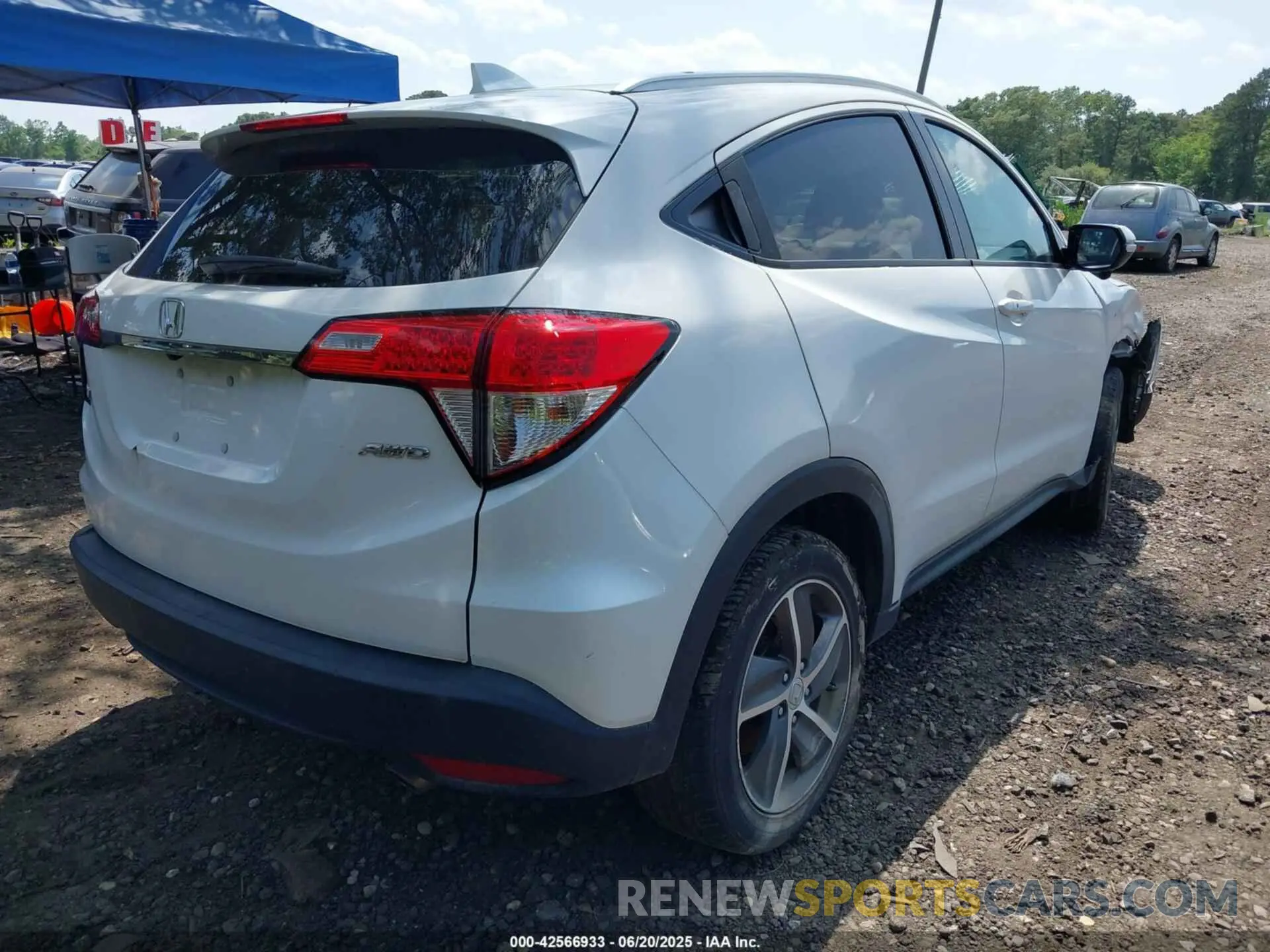 4 Photograph of a damaged car 3CZRU6H59NM730339 HONDA HR-V 2022