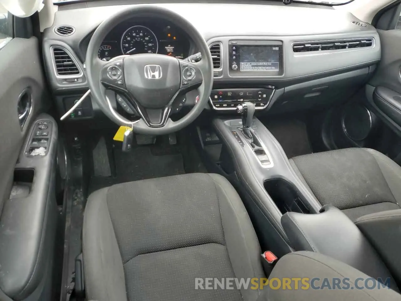 8 Photograph of a damaged car 3CZRU6H59NM731118 HONDA HR-V 2022