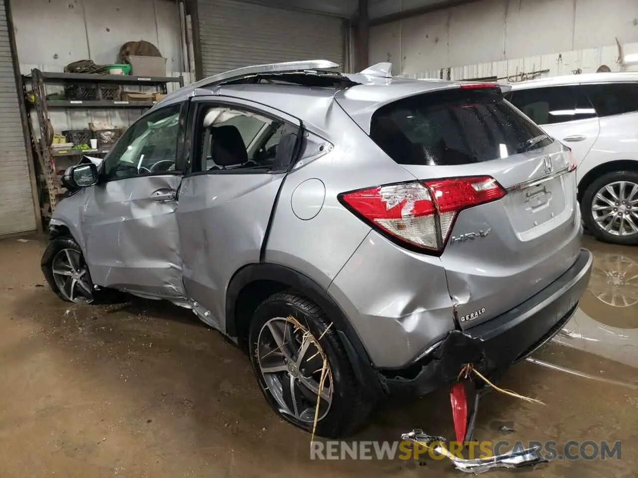 2 Photograph of a damaged car 3CZRU6H59NM743057 HONDA HR-V 2022