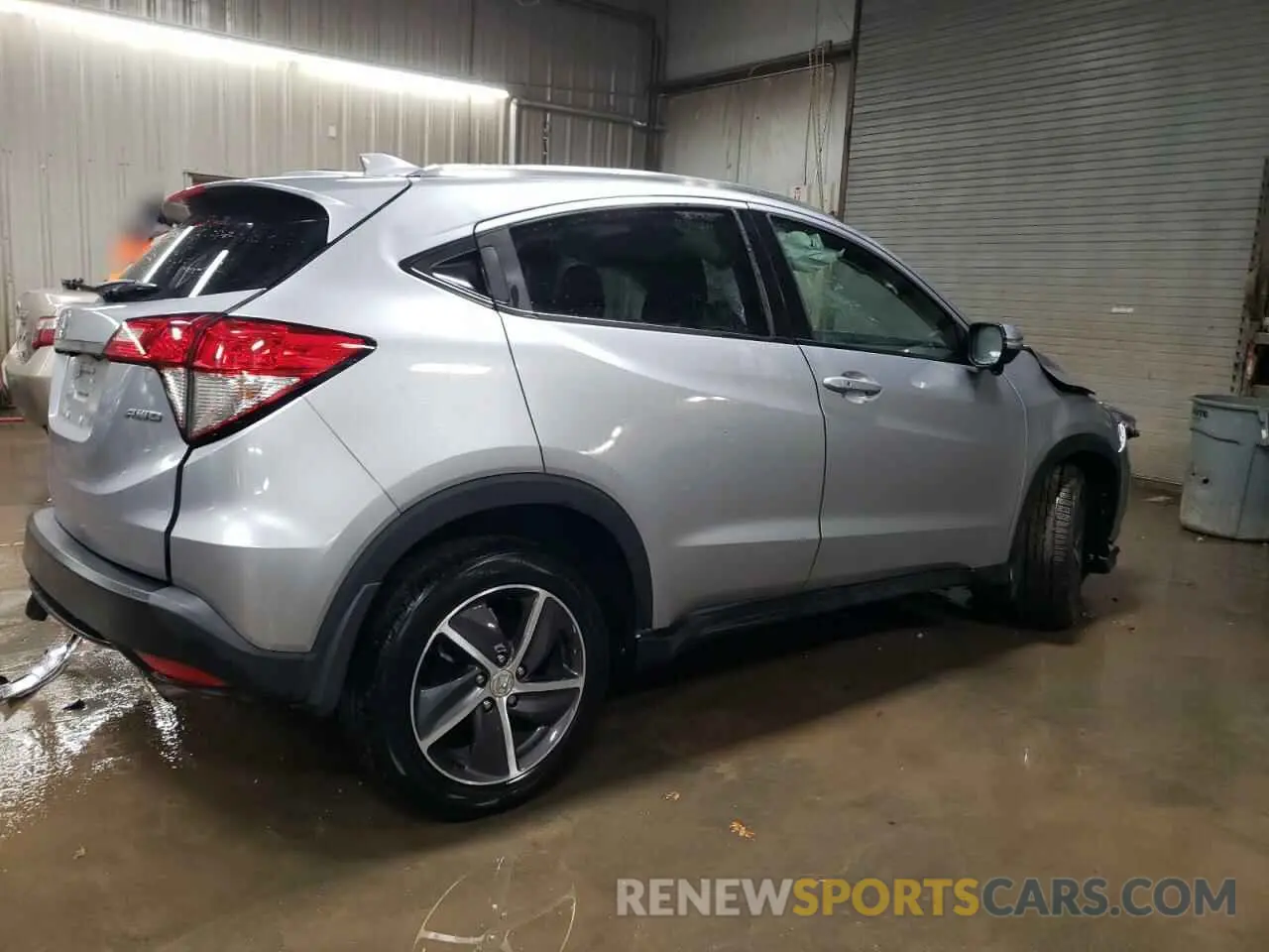 3 Photograph of a damaged car 3CZRU6H59NM743057 HONDA HR-V 2022