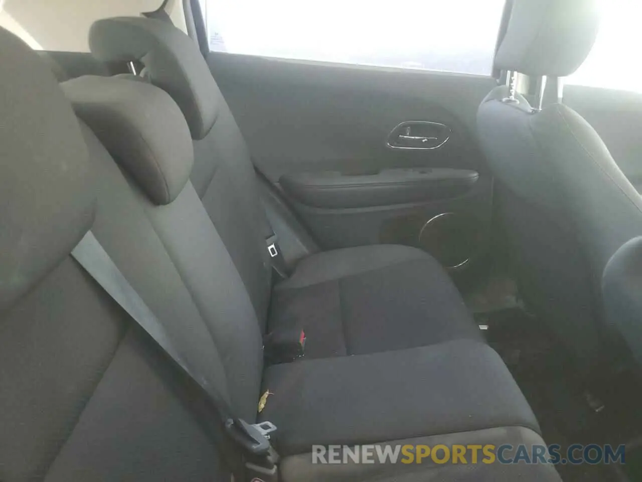 11 Photograph of a damaged car 3CZRU6H59NM764443 HONDA HR-V 2022