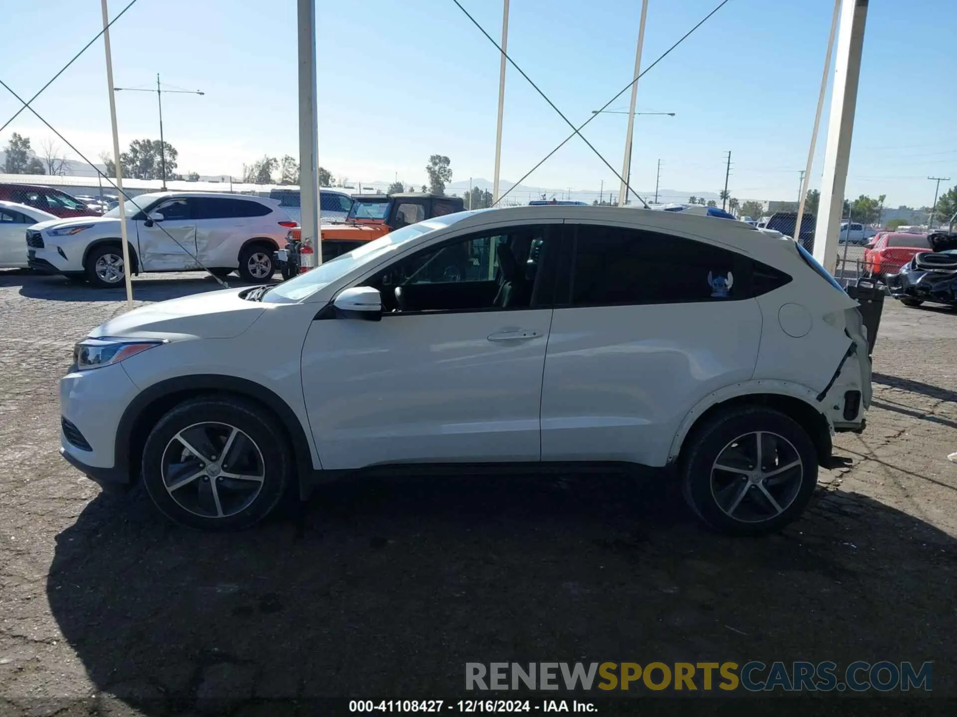 15 Photograph of a damaged car 3CZRU6H59NM771943 HONDA HR-V 2022