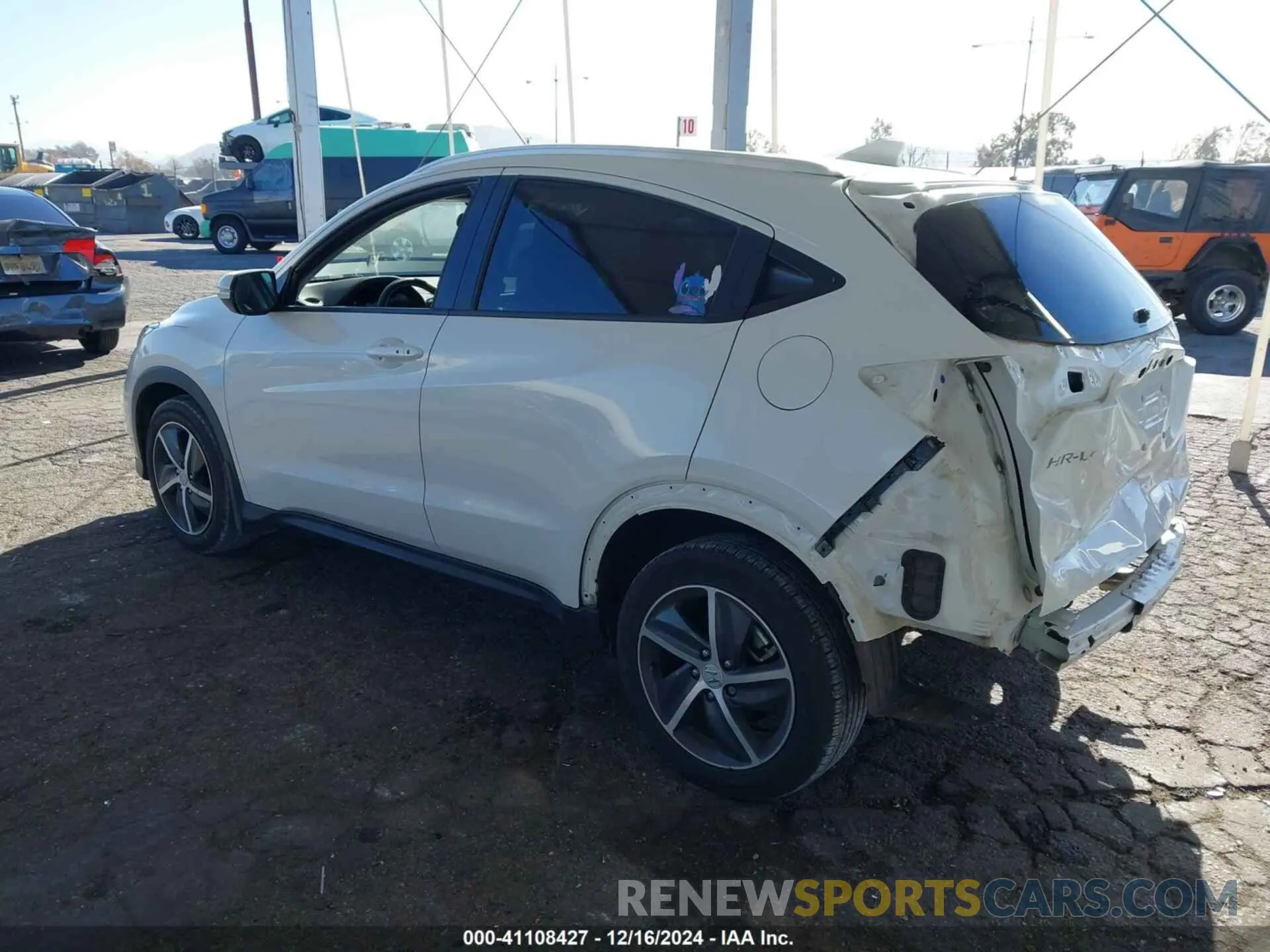 3 Photograph of a damaged car 3CZRU6H59NM771943 HONDA HR-V 2022