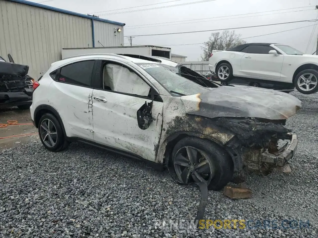 4 Photograph of a damaged car 3CZRU6H5XNM706079 HONDA HR-V 2022