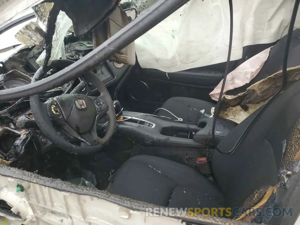 7 Photograph of a damaged car 3CZRU6H5XNM706079 HONDA HR-V 2022