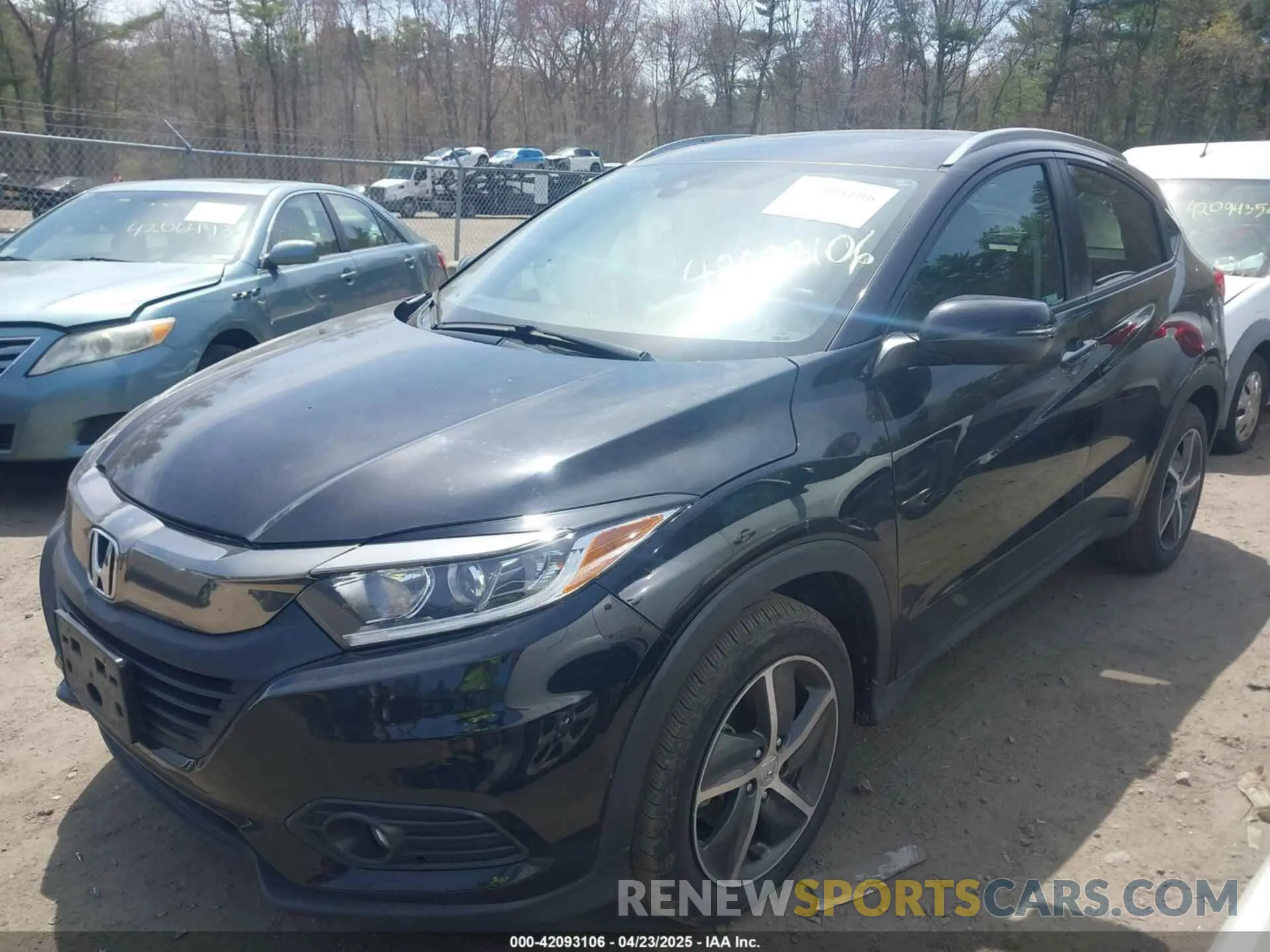 2 Photograph of a damaged car 3CZRU6H5XNM724887 HONDA HR-V 2022