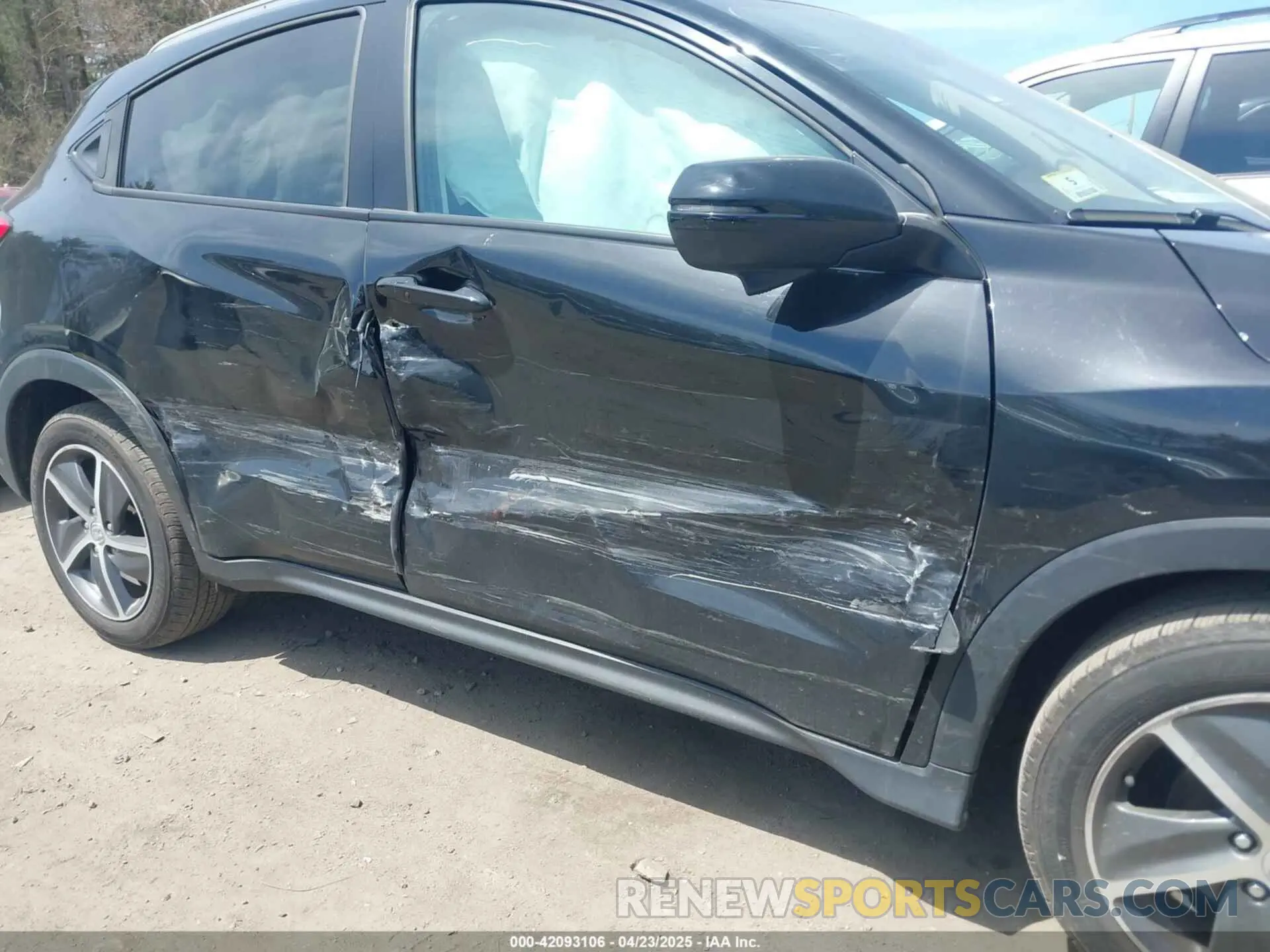 6 Photograph of a damaged car 3CZRU6H5XNM724887 HONDA HR-V 2022