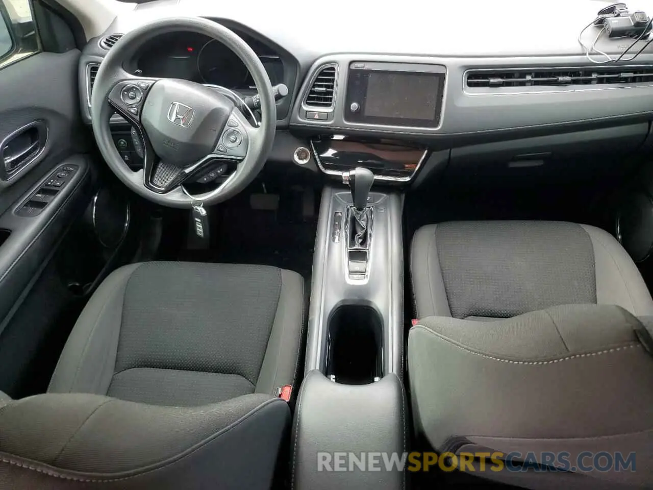 8 Photograph of a damaged car 3CZRU6H5XNM764385 HONDA HR-V 2022