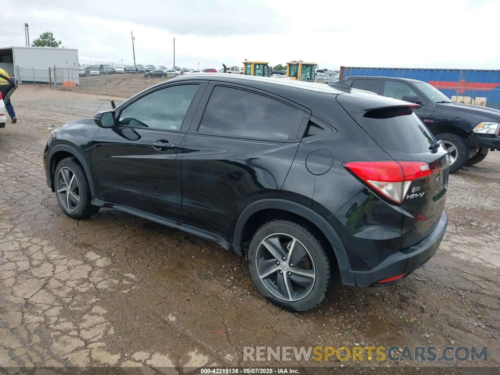 3 Photograph of a damaged car 3CZRU6H5XNM765018 HONDA HR-V 2022