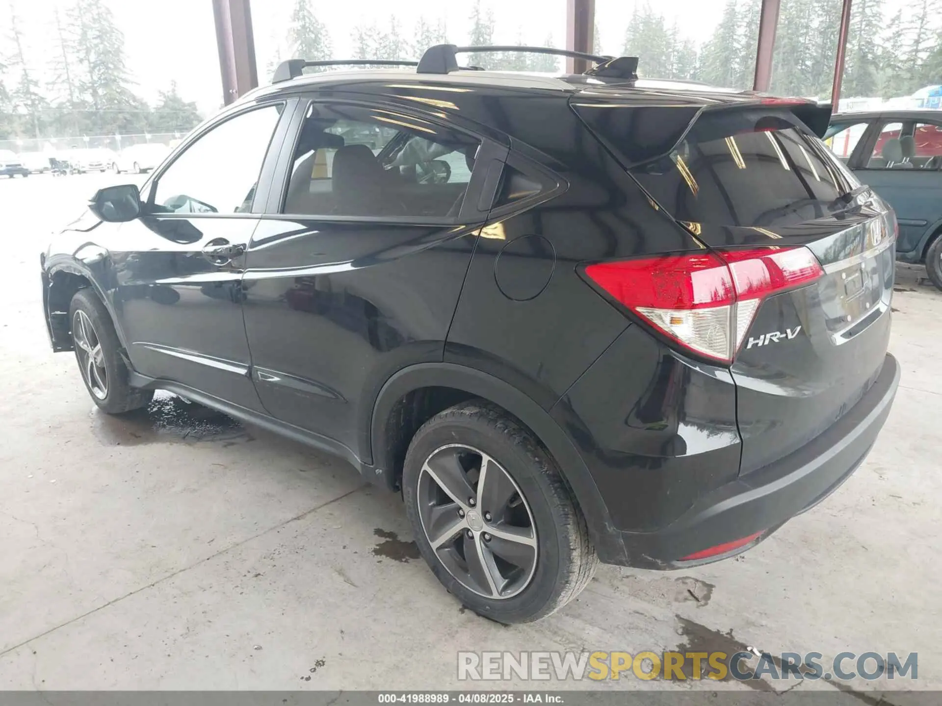 3 Photograph of a damaged car 3CZRU6H72NM719703 HONDA HR-V 2022