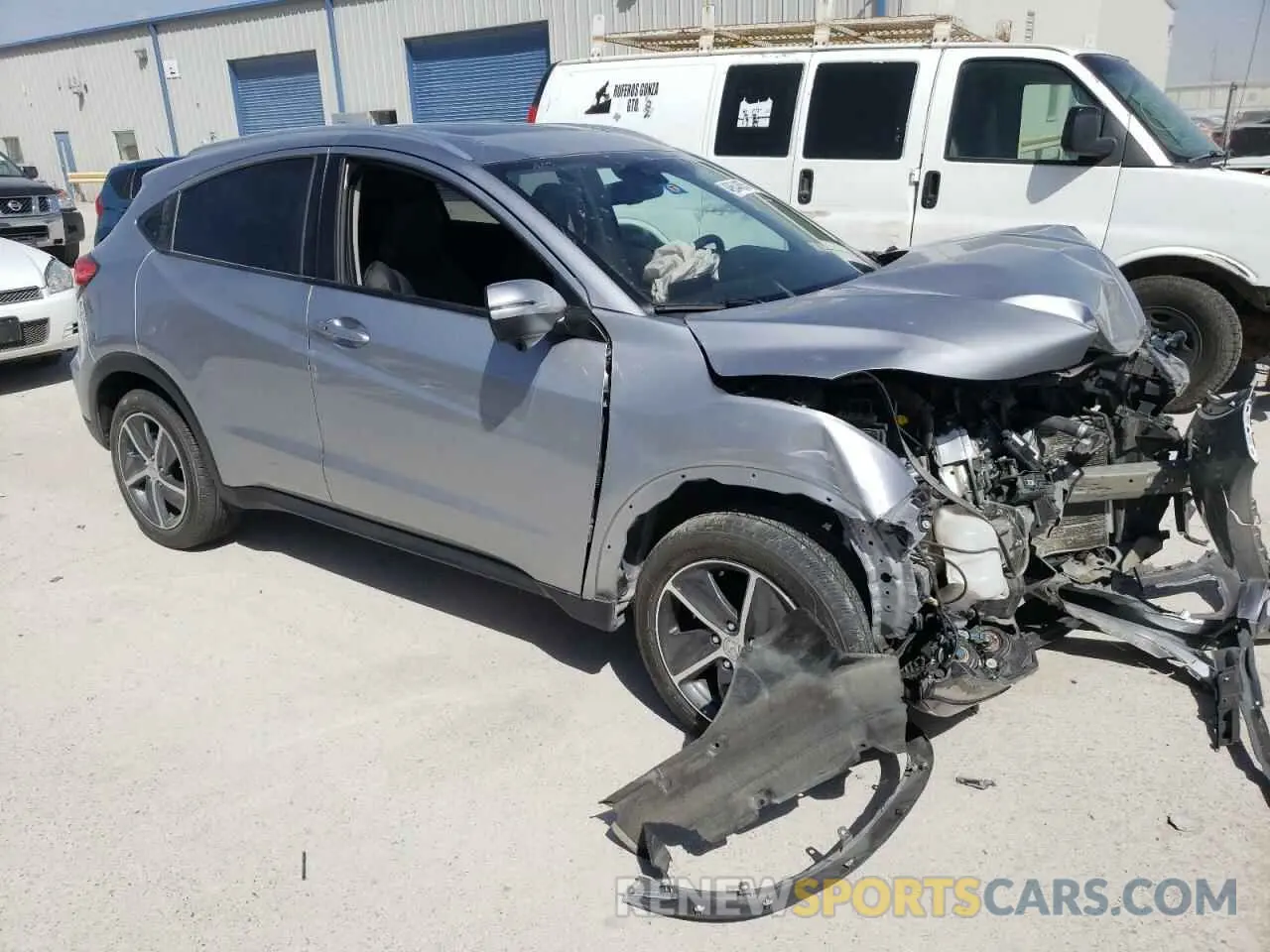 4 Photograph of a damaged car 3CZRU6H76NM750050 HONDA HR-V 2022