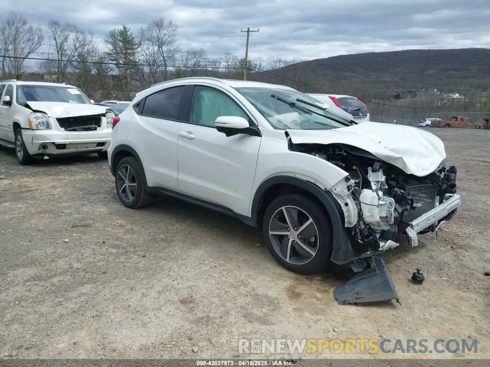 1 Photograph of a damaged car 3CZRU6H77NM739025 HONDA HR-V 2022