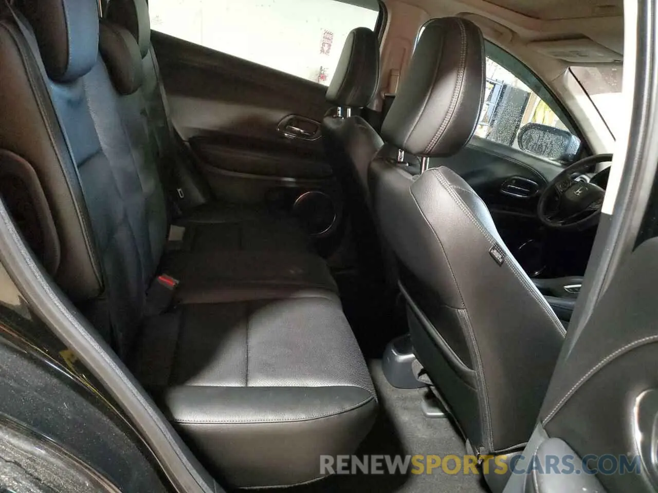 11 Photograph of a damaged car 3CZRU6H77NM758061 HONDA HR-V 2022