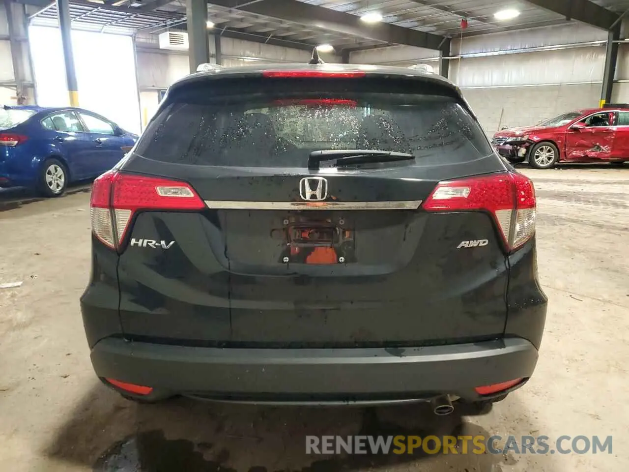 6 Photograph of a damaged car 3CZRU6H77NM758061 HONDA HR-V 2022