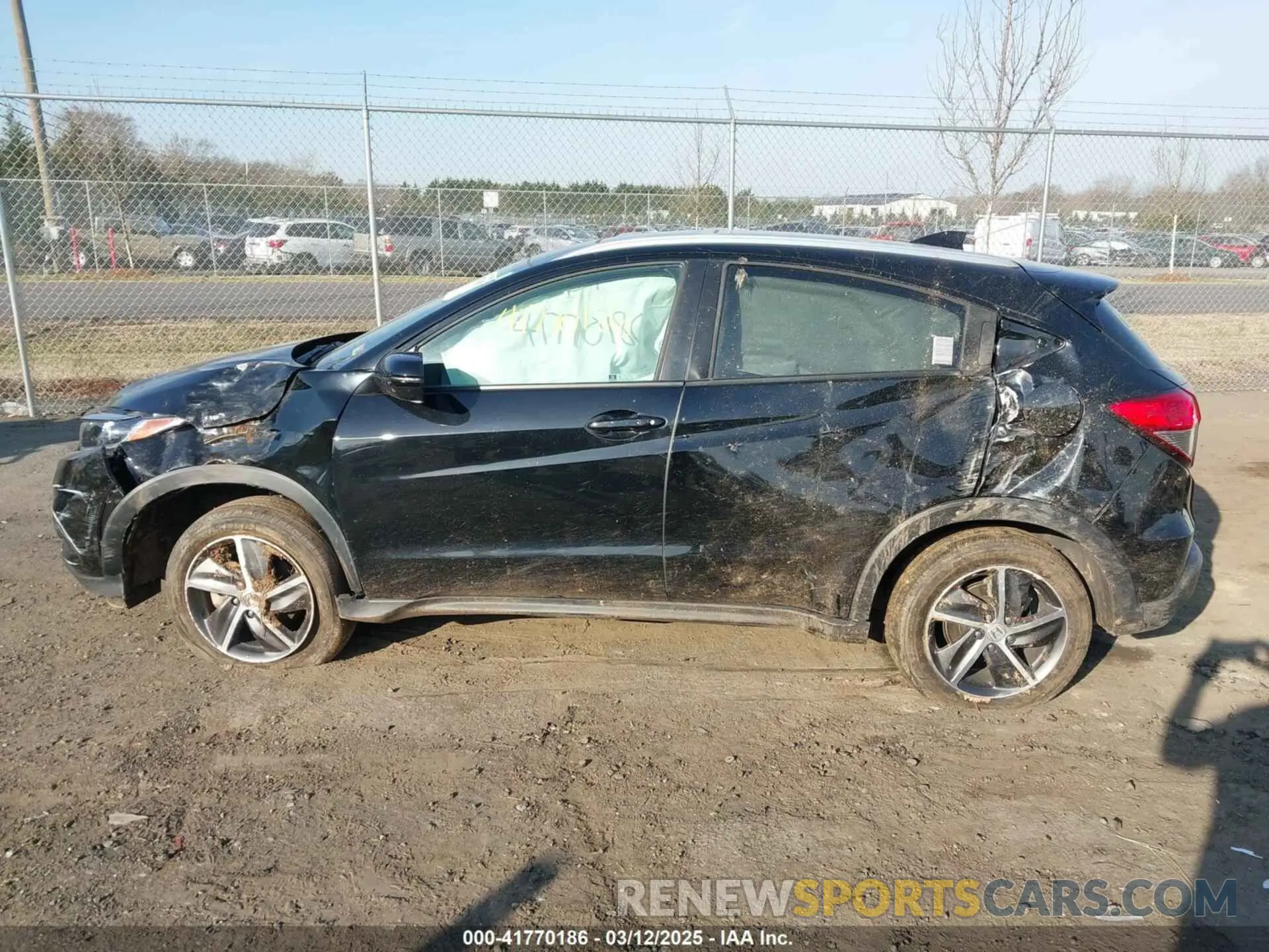 14 Photograph of a damaged car 3CZRU6H78NM700055 HONDA HR-V 2022