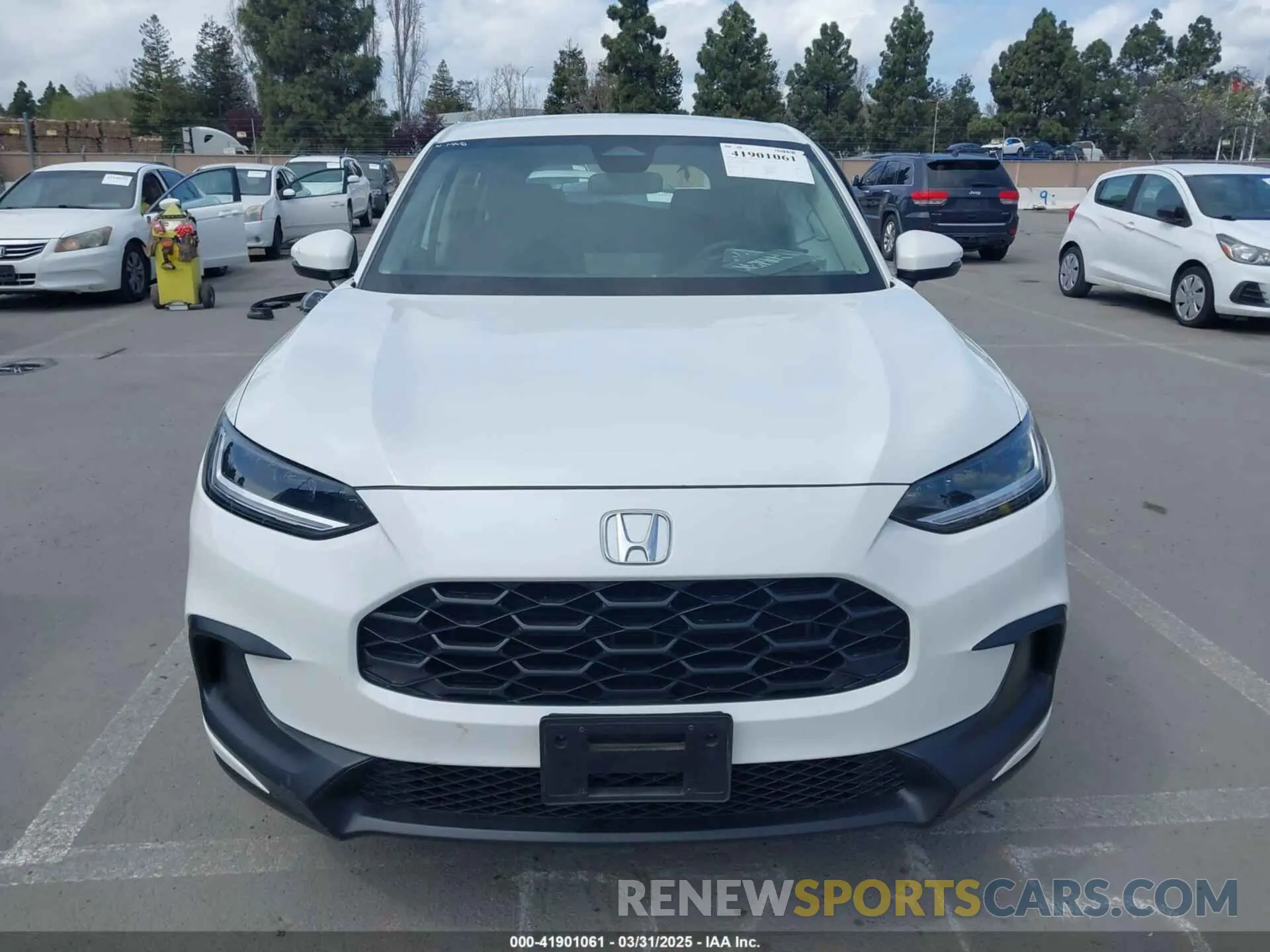 12 Photograph of a damaged car 3CZRZ1H30PM737458 HONDA HR-V 2023