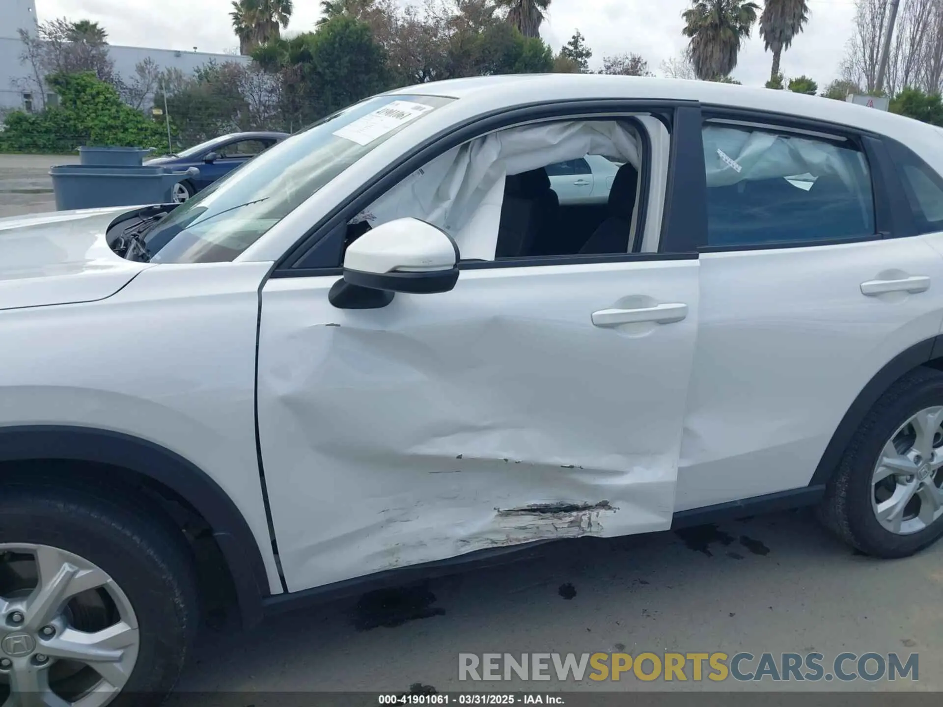 6 Photograph of a damaged car 3CZRZ1H30PM737458 HONDA HR-V 2023