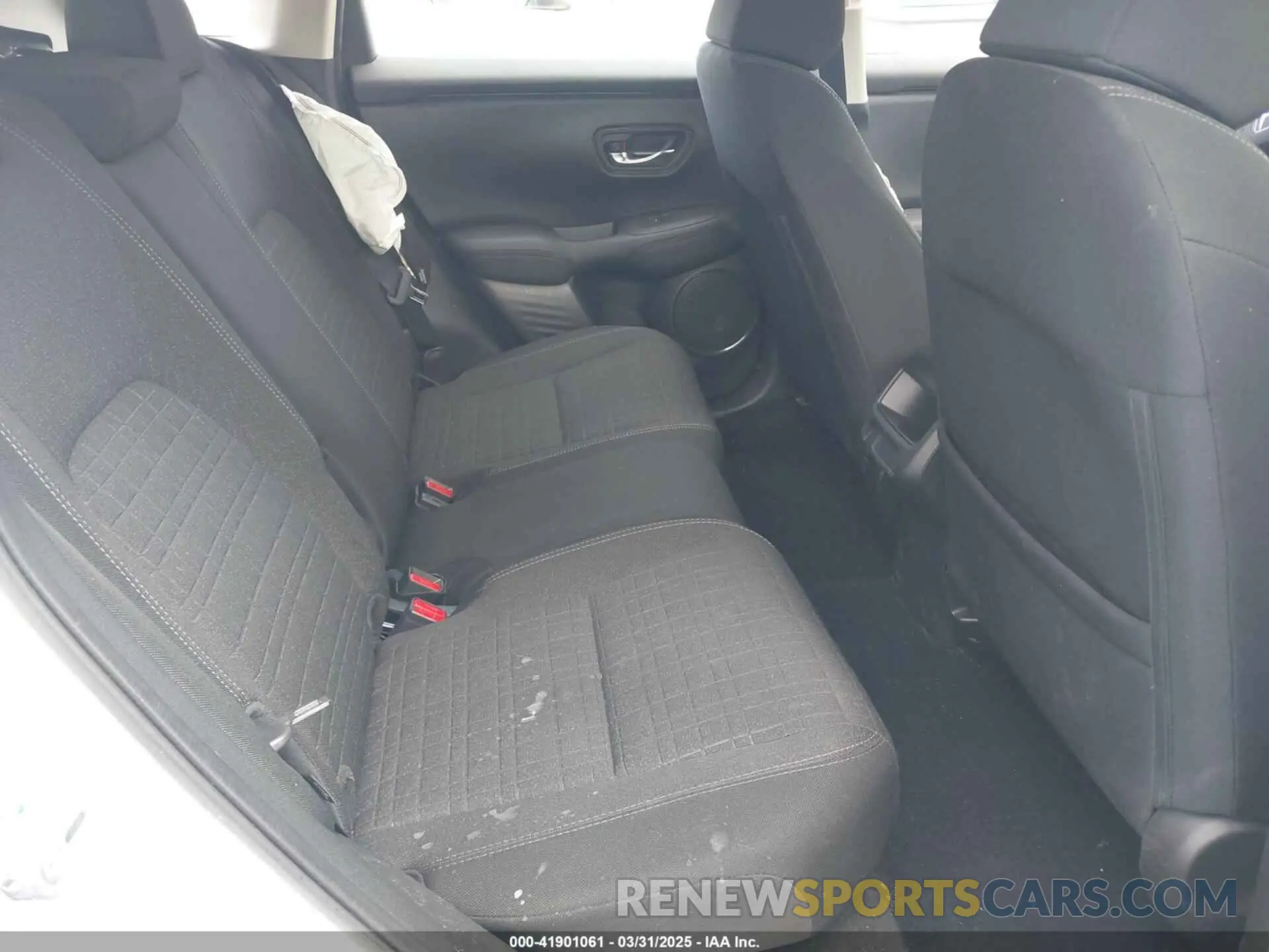 8 Photograph of a damaged car 3CZRZ1H30PM737458 HONDA HR-V 2023