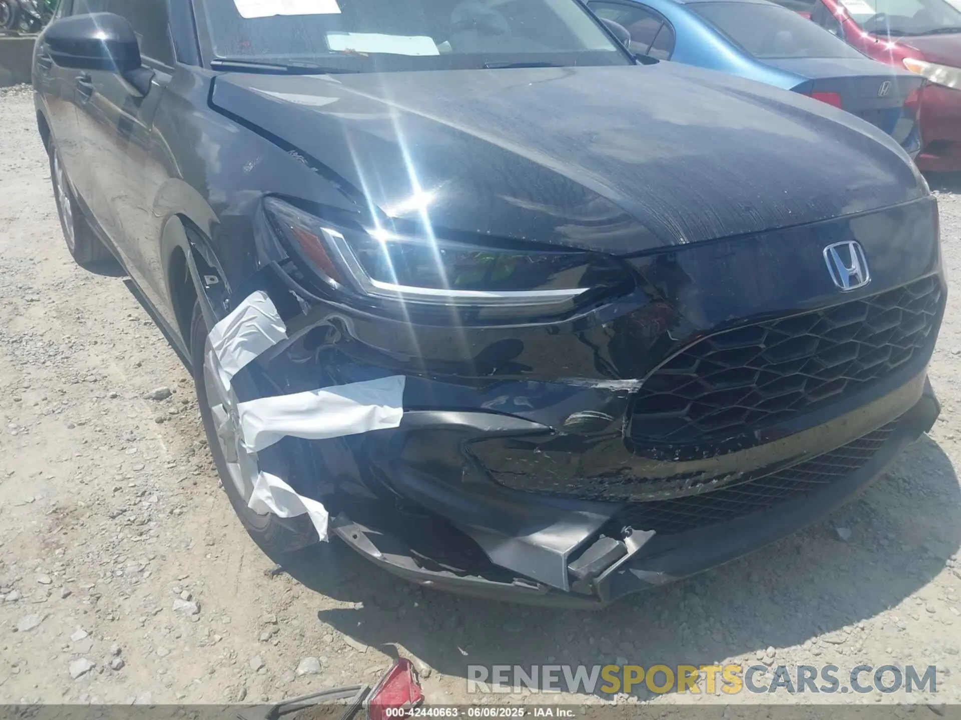 6 Photograph of a damaged car 3CZRZ1H30PM742885 HONDA HR-V 2023