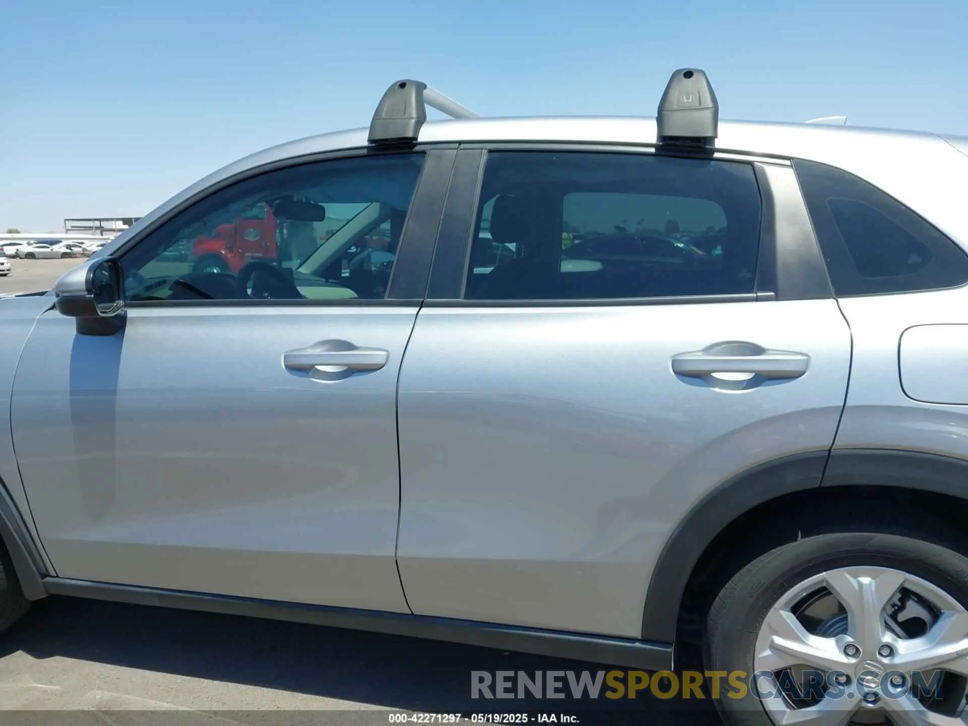 15 Photograph of a damaged car 3CZRZ1H31PM702198 HONDA HR-V 2023