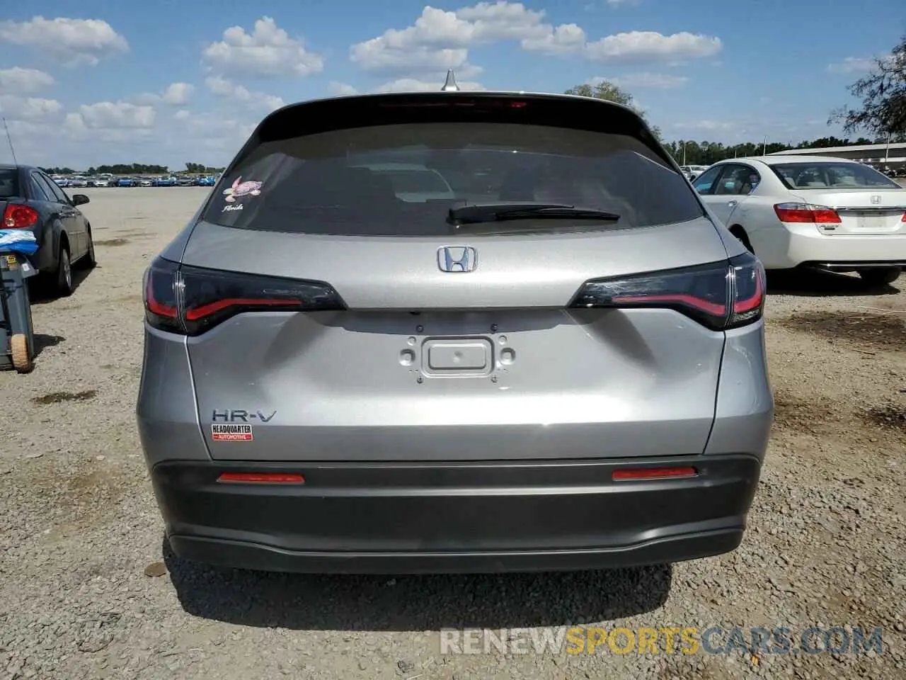 6 Photograph of a damaged car 3CZRZ1H31PM735671 HONDA HR-V 2023