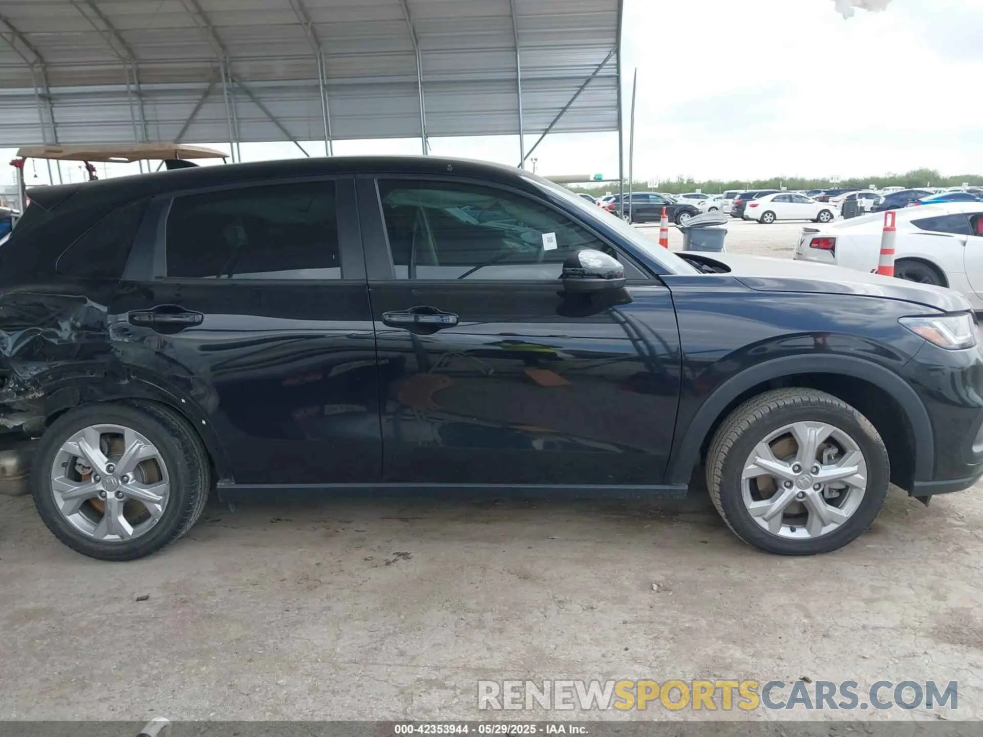 14 Photograph of a damaged car 3CZRZ1H31PM738778 HONDA HR-V 2023