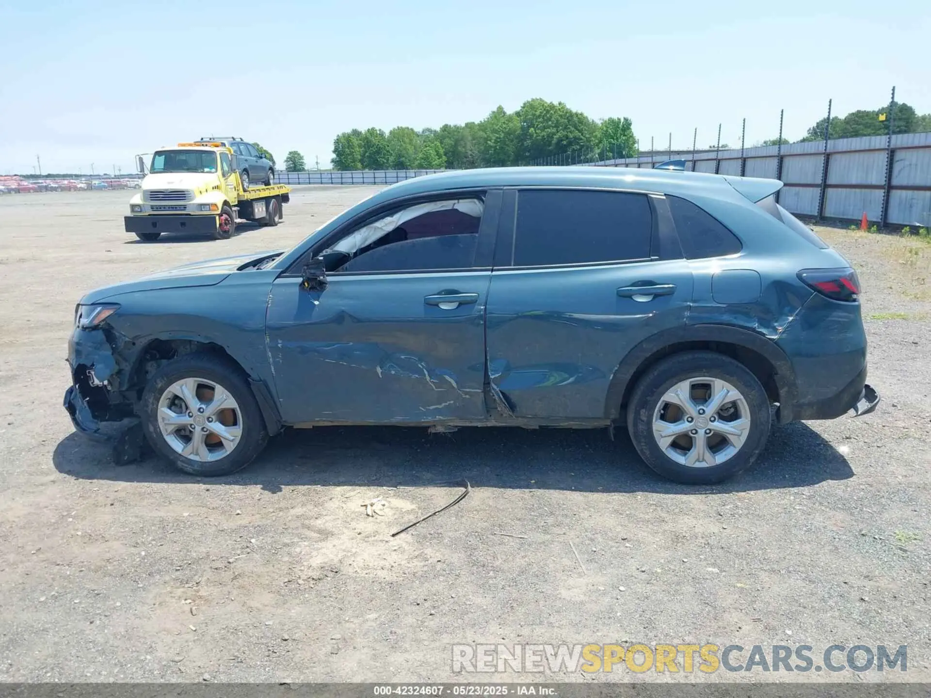 14 Photograph of a damaged car 3CZRZ1H31PM742314 HONDA HR-V 2023