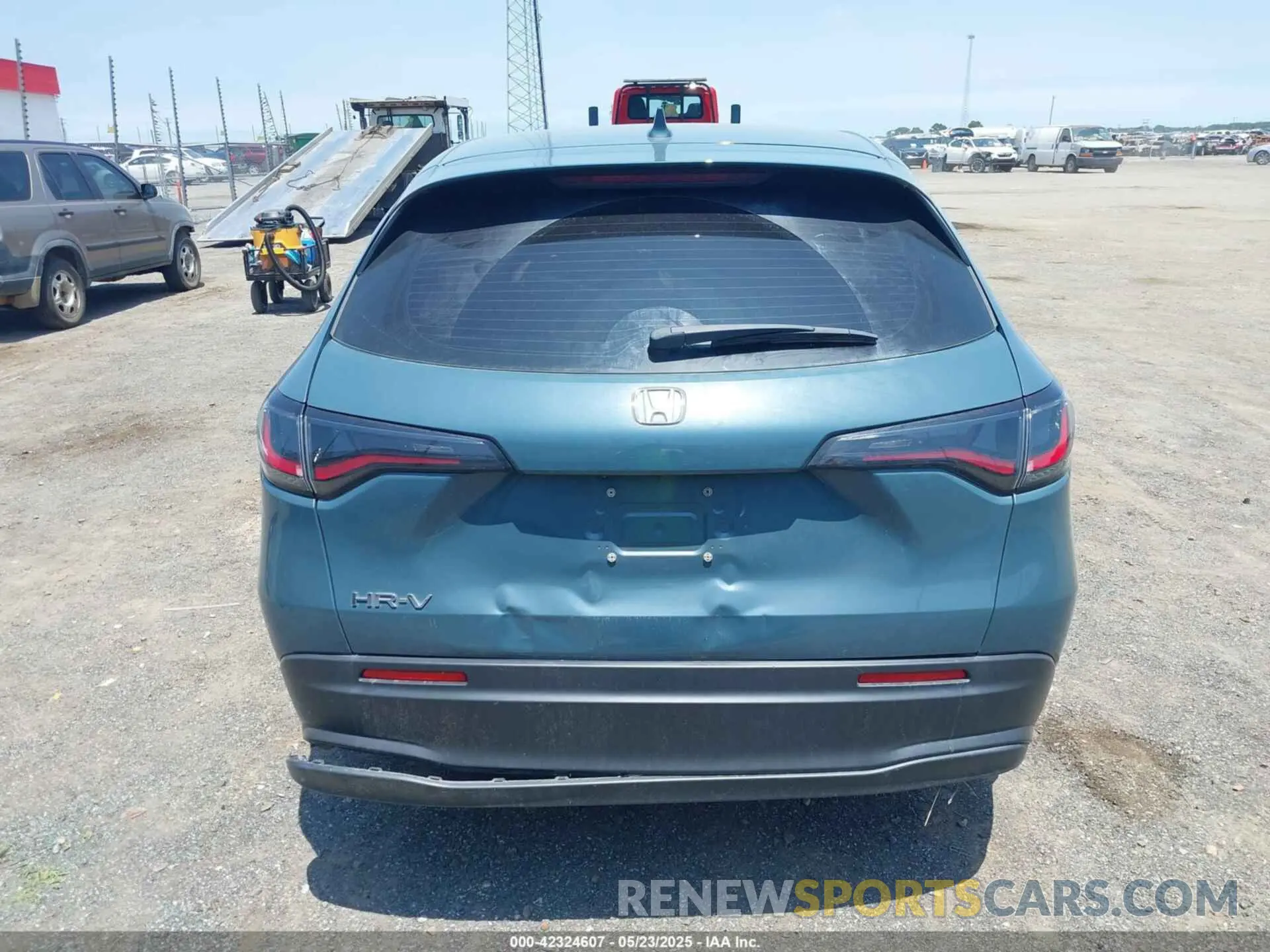 16 Photograph of a damaged car 3CZRZ1H31PM742314 HONDA HR-V 2023