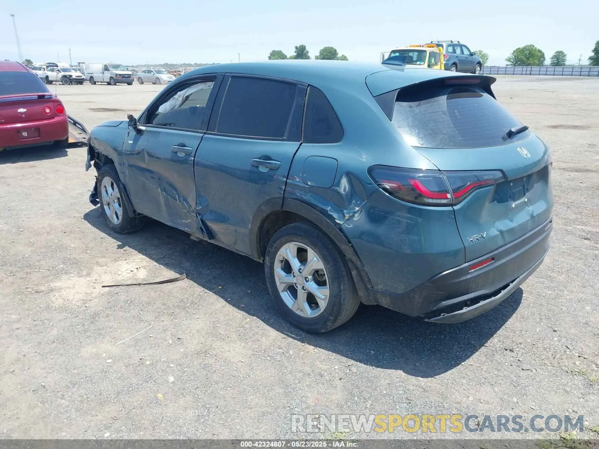 3 Photograph of a damaged car 3CZRZ1H31PM742314 HONDA HR-V 2023