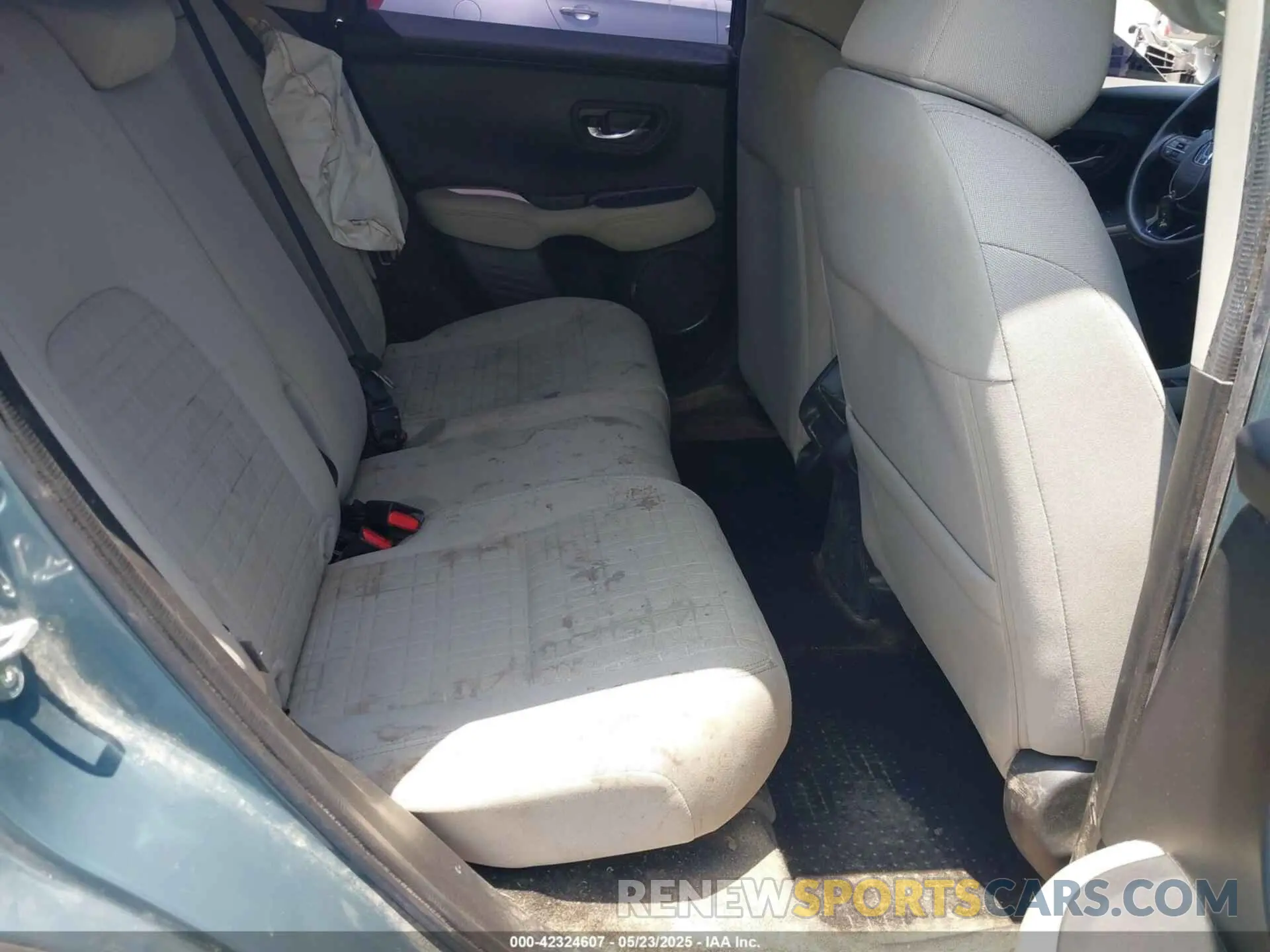 8 Photograph of a damaged car 3CZRZ1H31PM742314 HONDA HR-V 2023