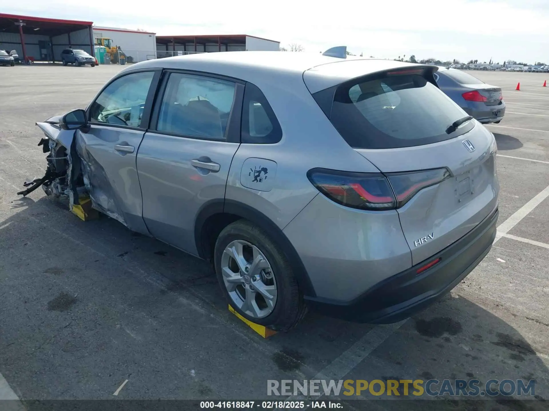 3 Photograph of a damaged car 3CZRZ1H32PM723108 HONDA HR-V 2023