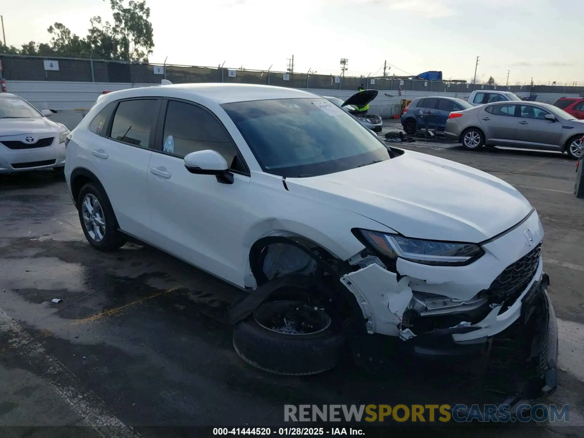 1 Photograph of a damaged car 3CZRZ1H32PM739454 HONDA HR-V 2023
