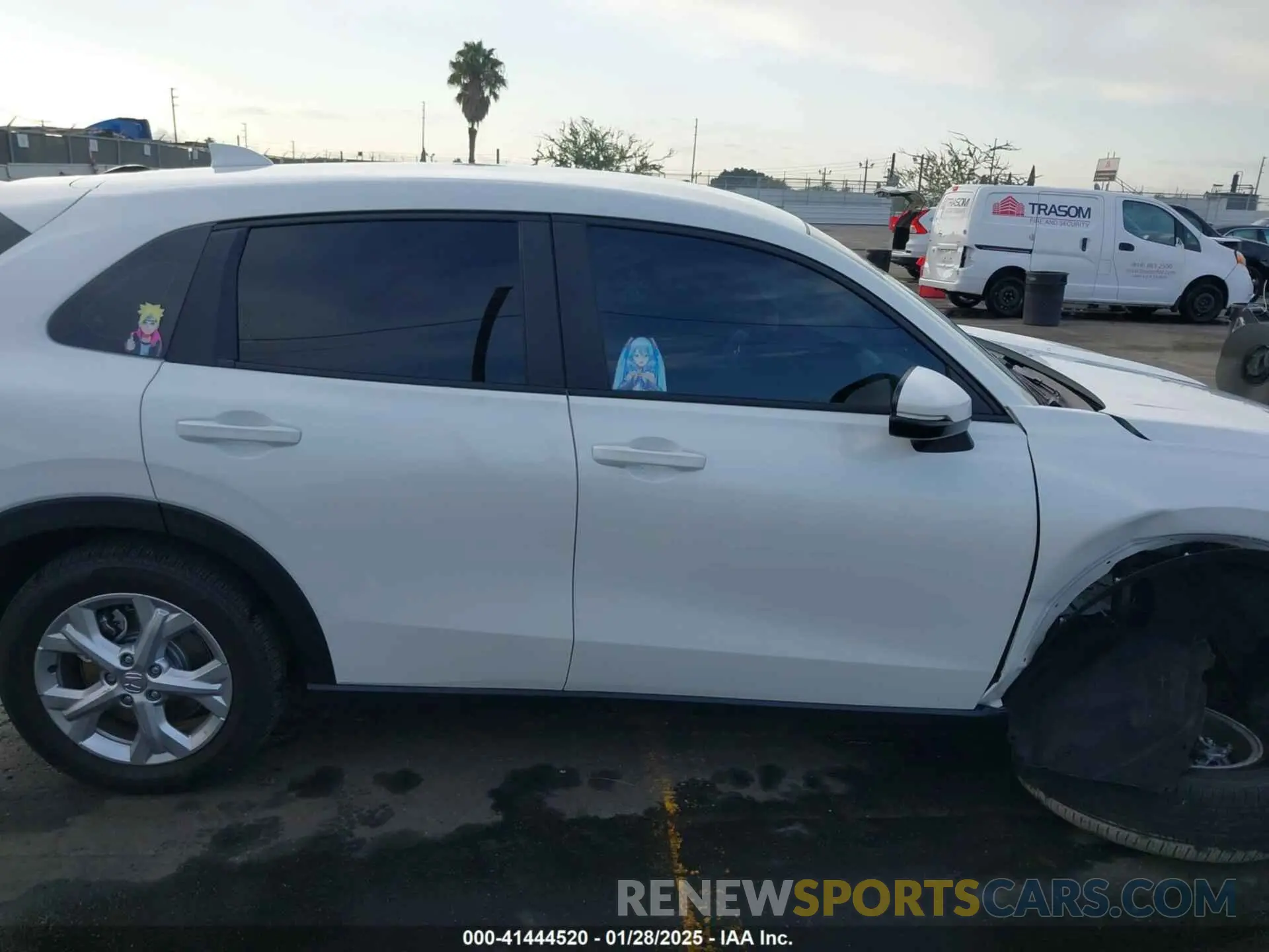 13 Photograph of a damaged car 3CZRZ1H32PM739454 HONDA HR-V 2023