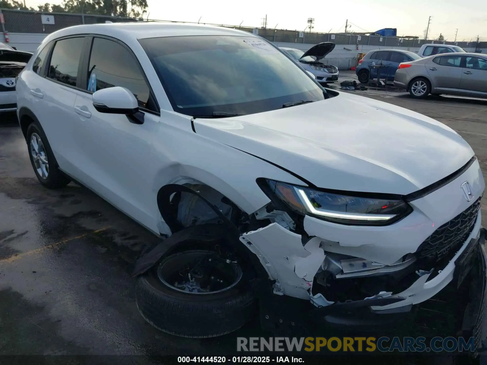 6 Photograph of a damaged car 3CZRZ1H32PM739454 HONDA HR-V 2023