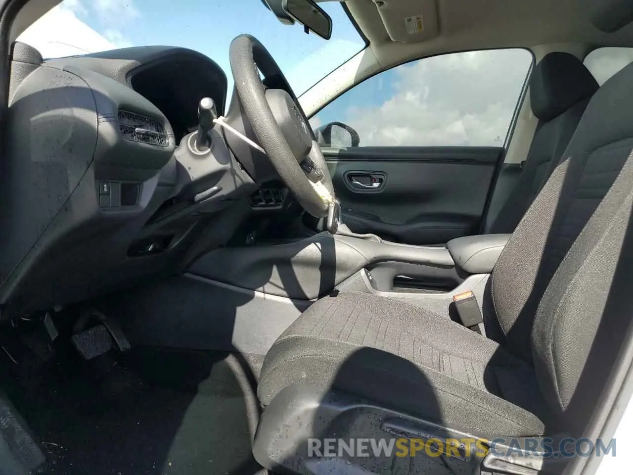 7 Photograph of a damaged car 3CZRZ1H33PM701683 HONDA HR-V 2023