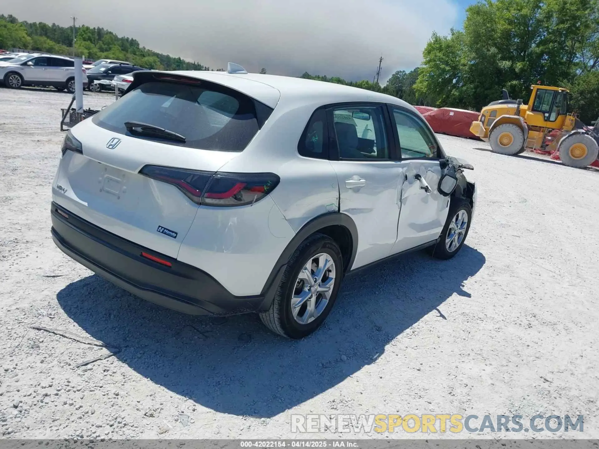 4 Photograph of a damaged car 3CZRZ1H33PM717656 HONDA HR-V 2023
