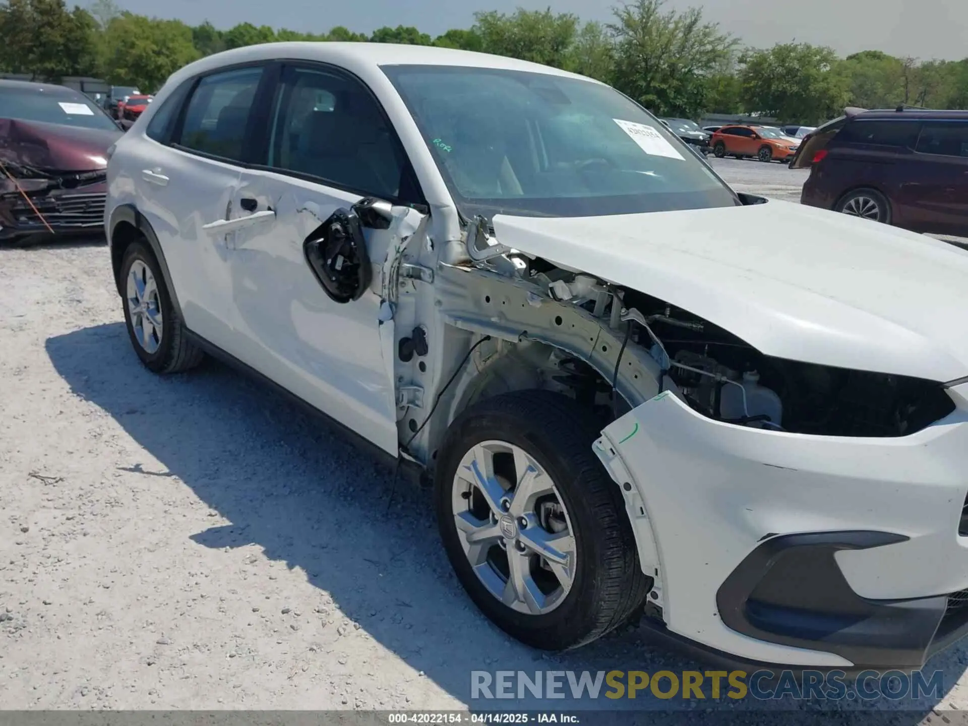 6 Photograph of a damaged car 3CZRZ1H33PM717656 HONDA HR-V 2023
