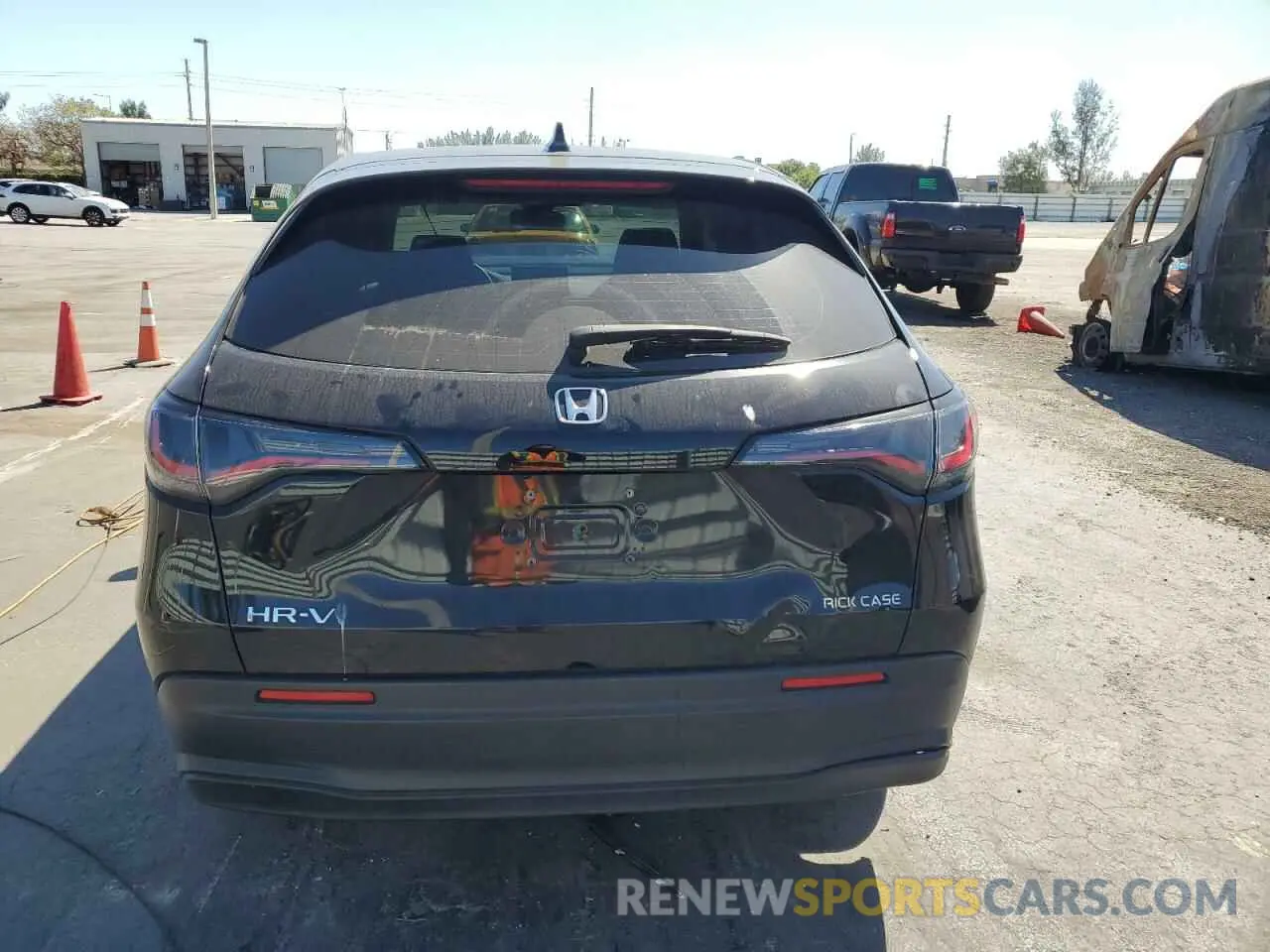 6 Photograph of a damaged car 3CZRZ1H33PM729290 HONDA HR-V 2023