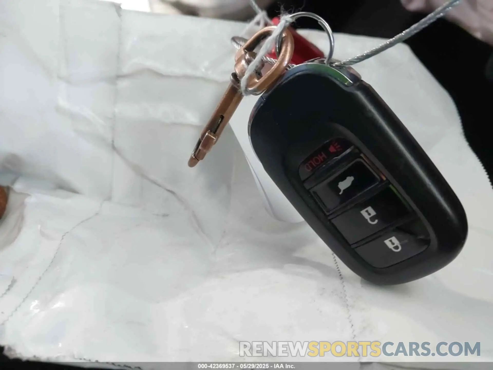 11 Photograph of a damaged car 3CZRZ1H33PM738409 HONDA HR-V 2023