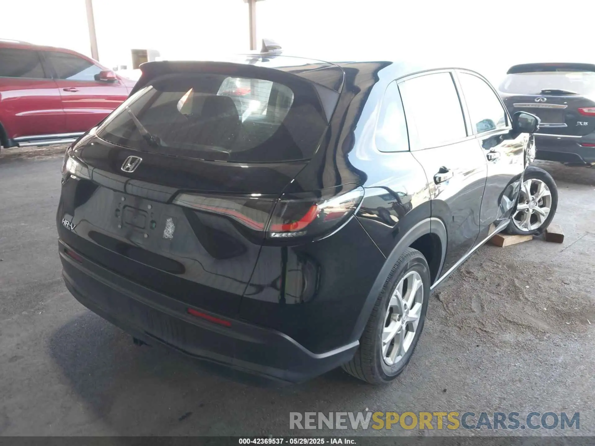 4 Photograph of a damaged car 3CZRZ1H33PM738409 HONDA HR-V 2023