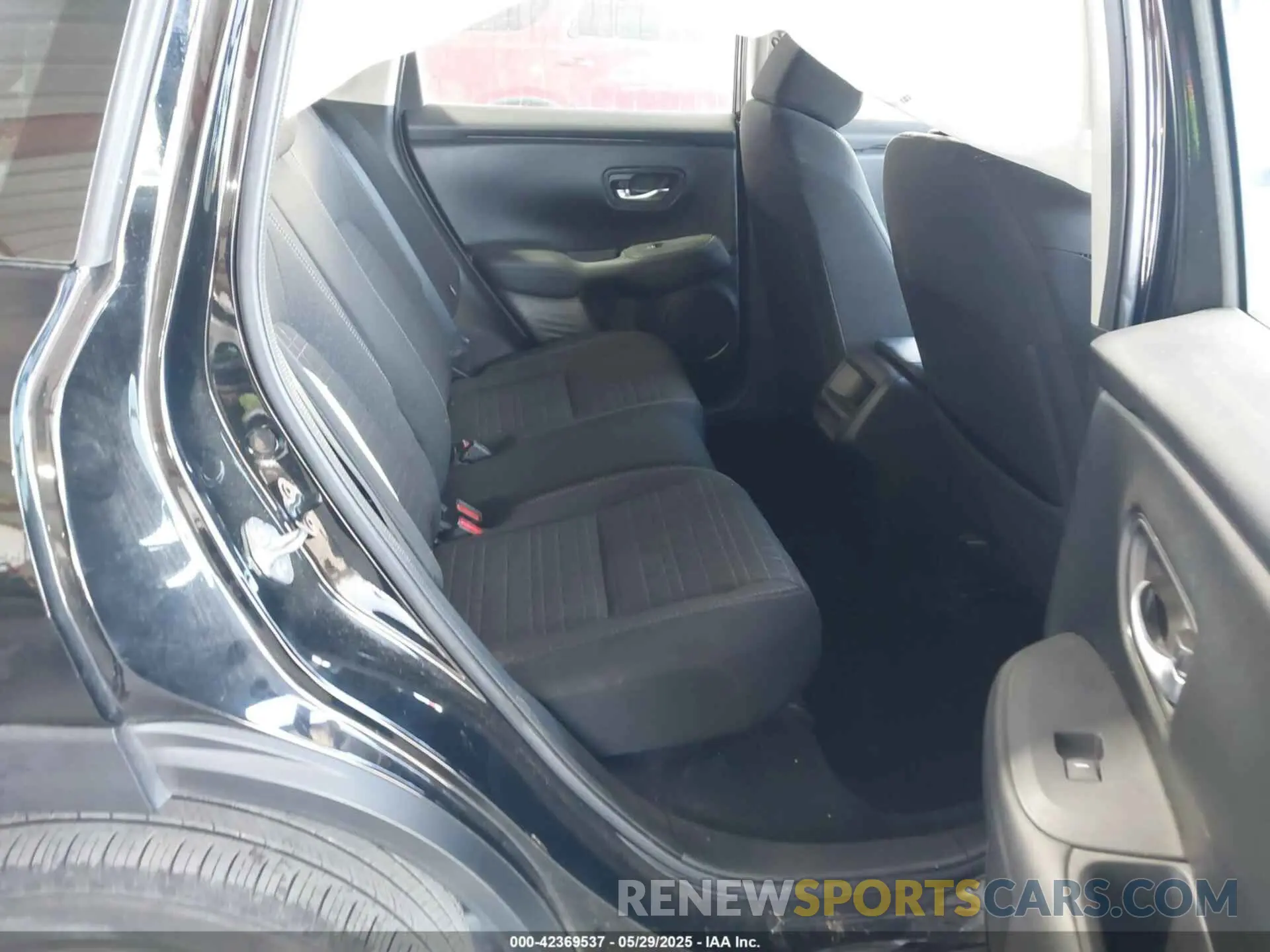 8 Photograph of a damaged car 3CZRZ1H33PM738409 HONDA HR-V 2023