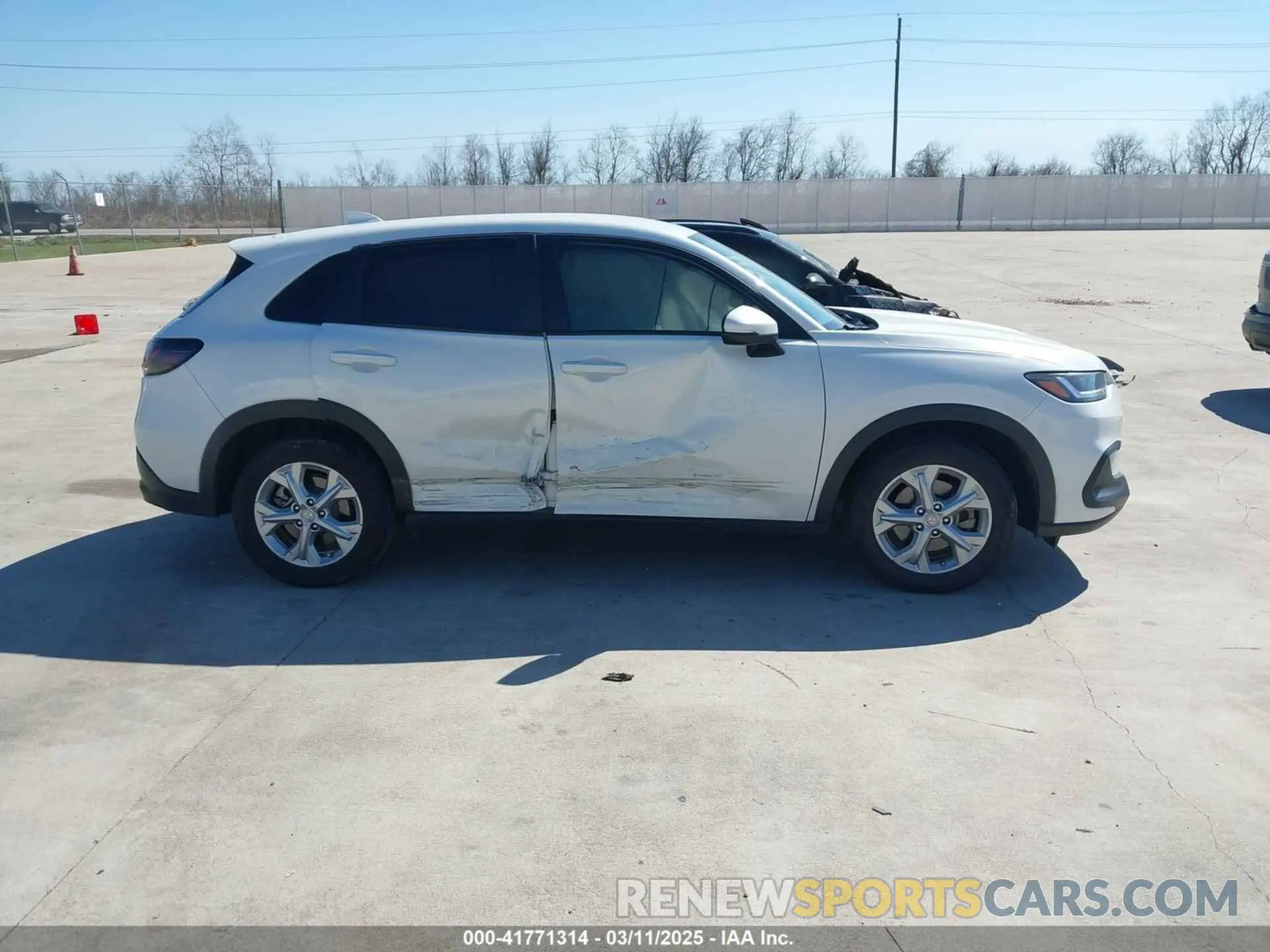 13 Photograph of a damaged car 3CZRZ1H34PM707380 HONDA HR-V 2023