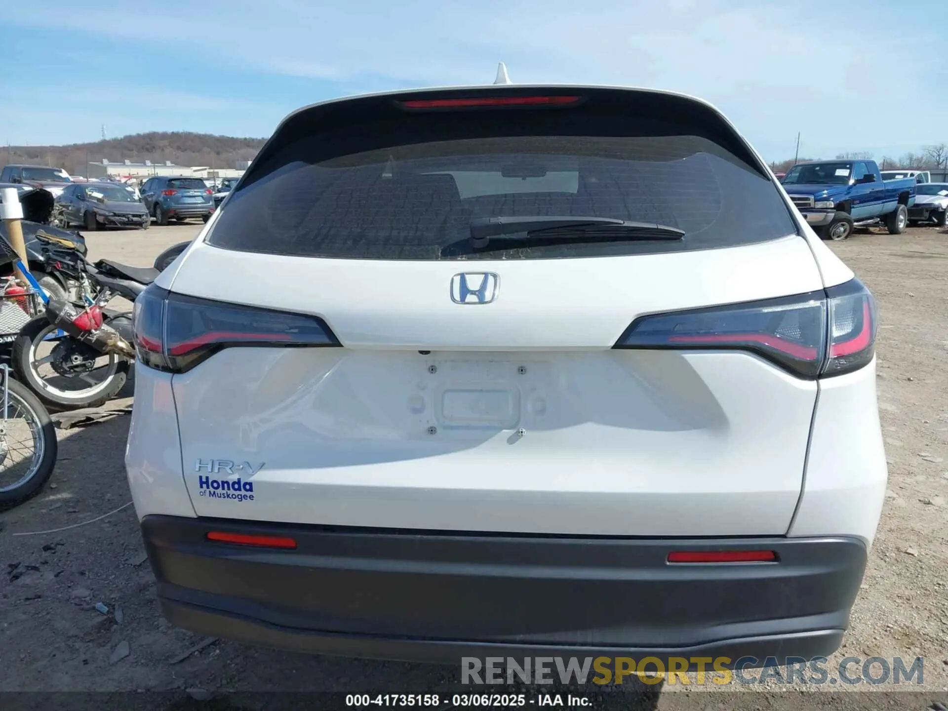 16 Photograph of a damaged car 3CZRZ1H34PM709551 HONDA HR-V 2023