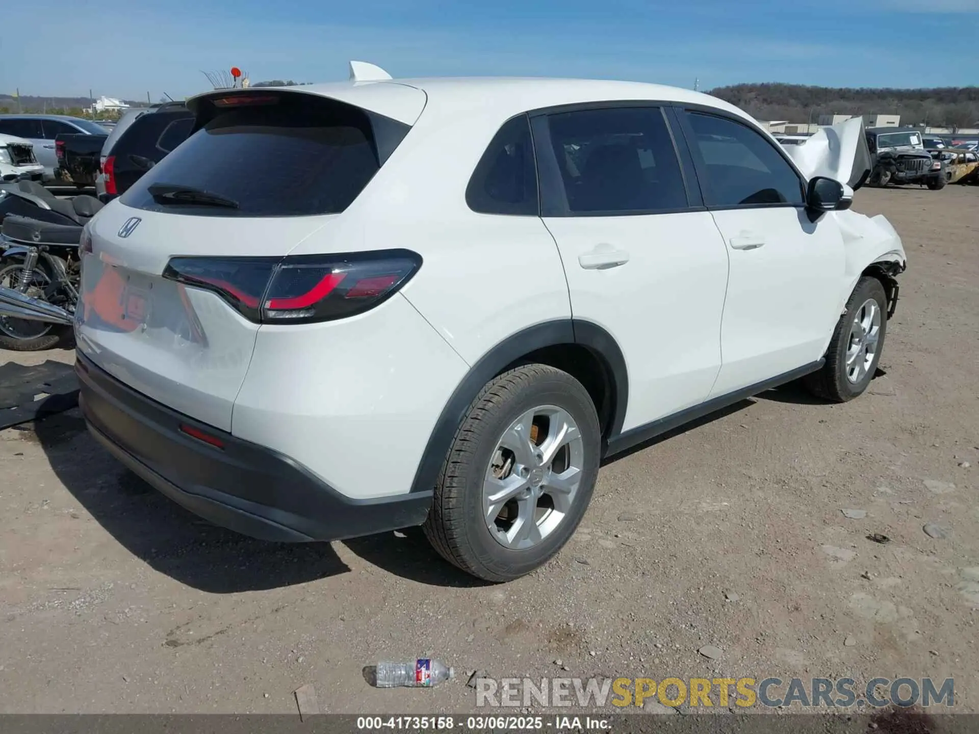 4 Photograph of a damaged car 3CZRZ1H34PM709551 HONDA HR-V 2023