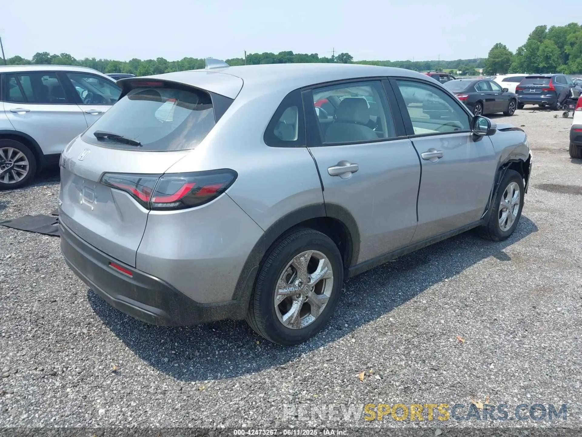 4 Photograph of a damaged car 3CZRZ1H34PM723904 HONDA HR-V 2023