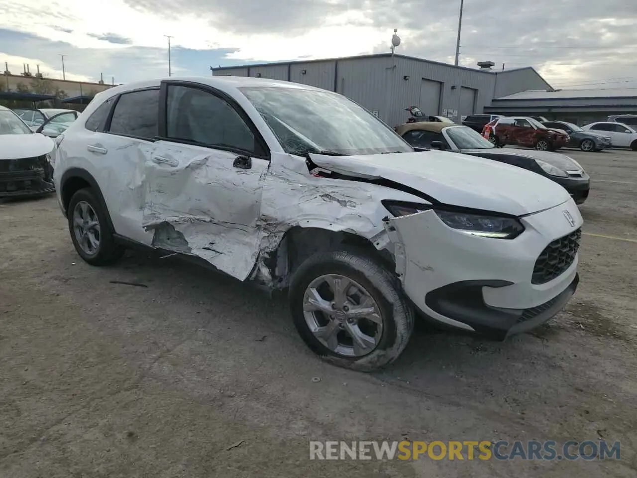 4 Photograph of a damaged car 3CZRZ1H35PM708103 HONDA HR-V 2023