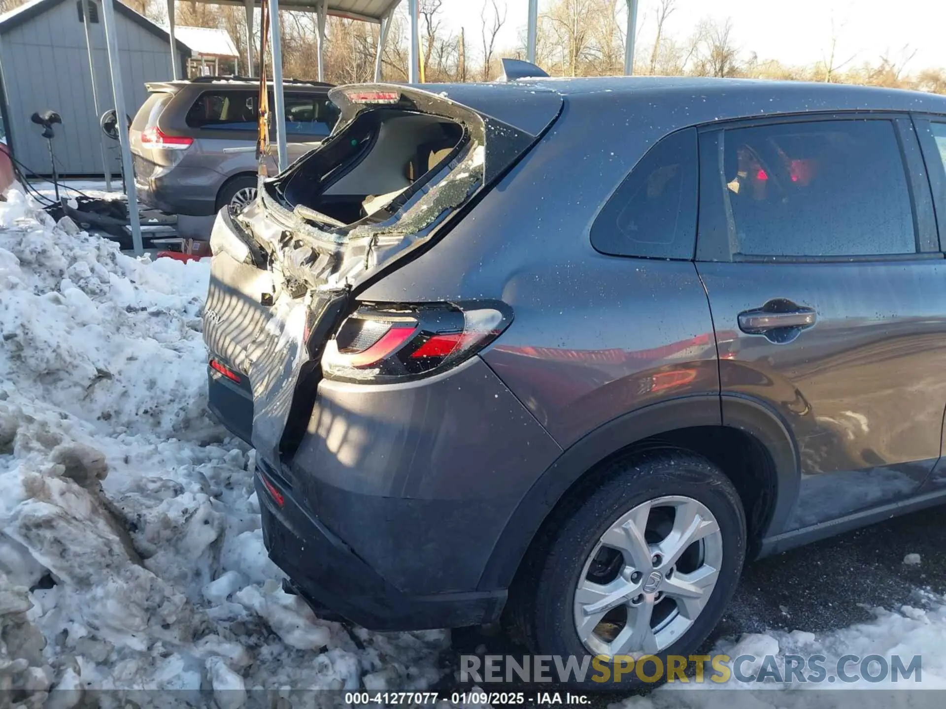 17 Photograph of a damaged car 3CZRZ1H35PM727430 HONDA HR-V 2023