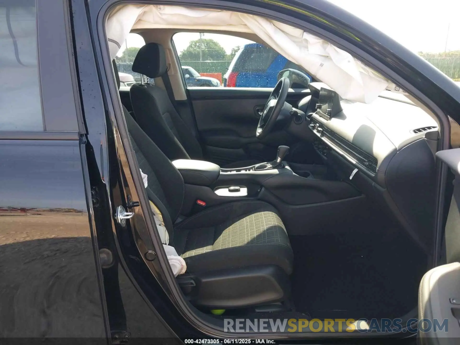 5 Photograph of a damaged car 3CZRZ1H37PM723458 HONDA HR-V 2023