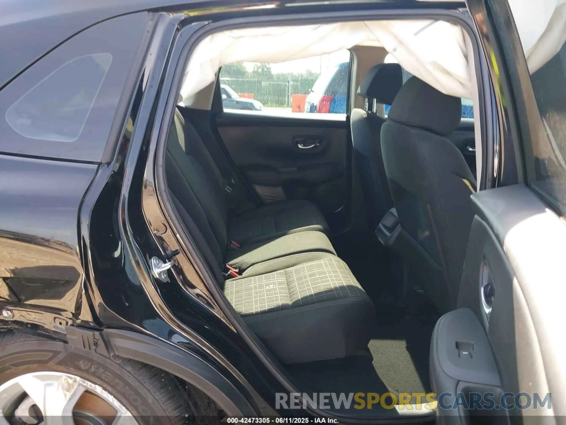 8 Photograph of a damaged car 3CZRZ1H37PM723458 HONDA HR-V 2023